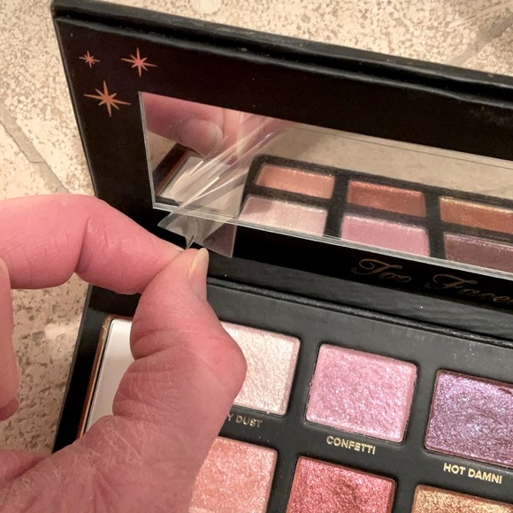 Too Faced GLITTER Bomb Palette. 8 different shades plus 2 base colors. Fun! - Picture 4 of 7